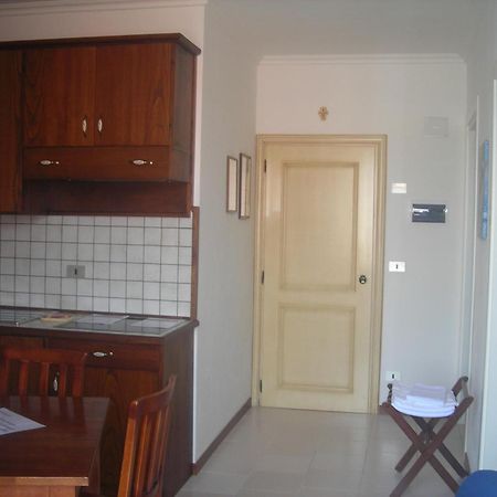 אפרטהוטל מרינה די גרוסטו C.A.V. Residenza Prisco מראה חיצוני תמונה